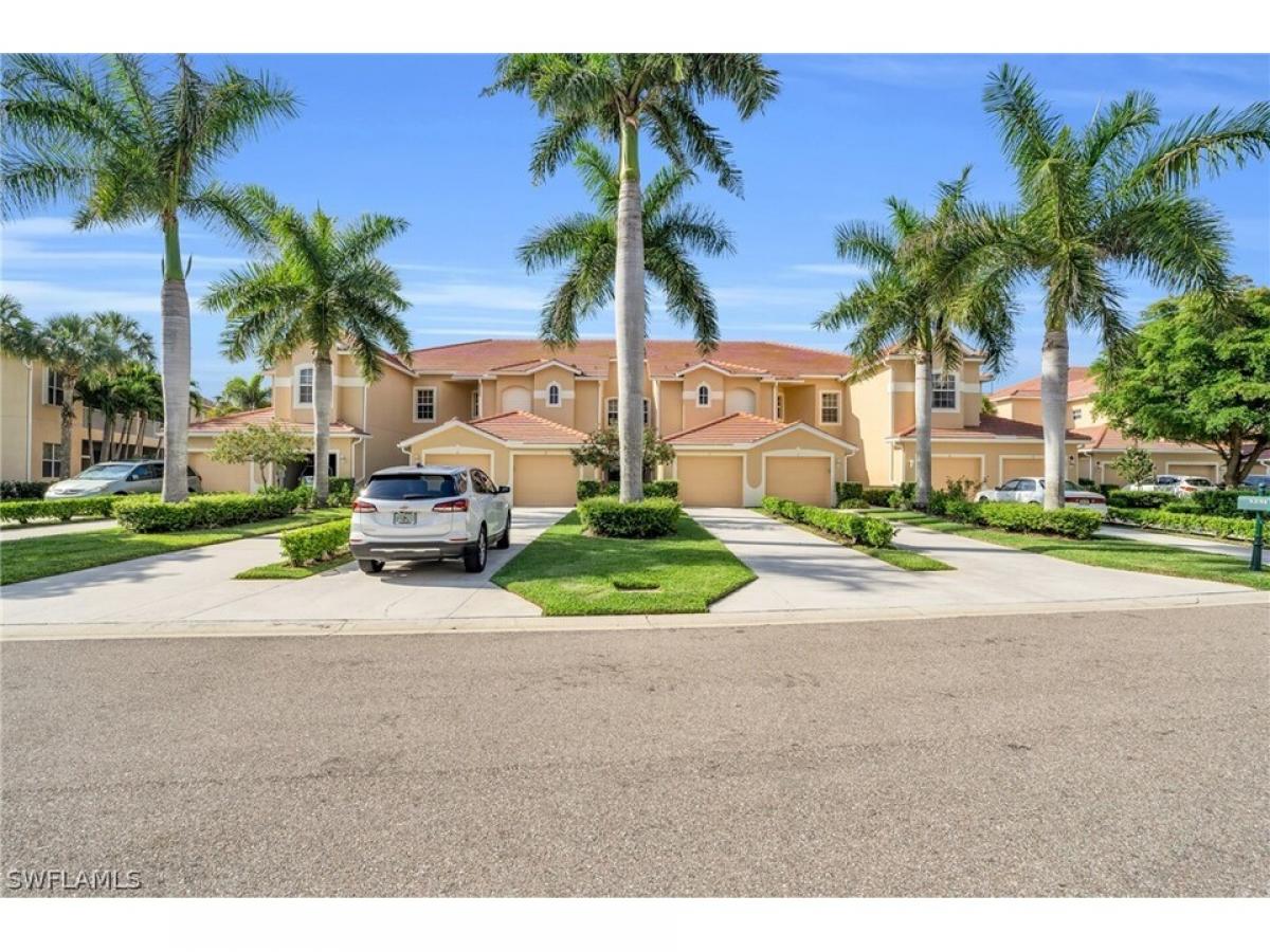 Picture of Home For Sale in North Fort Myers, Florida, United States