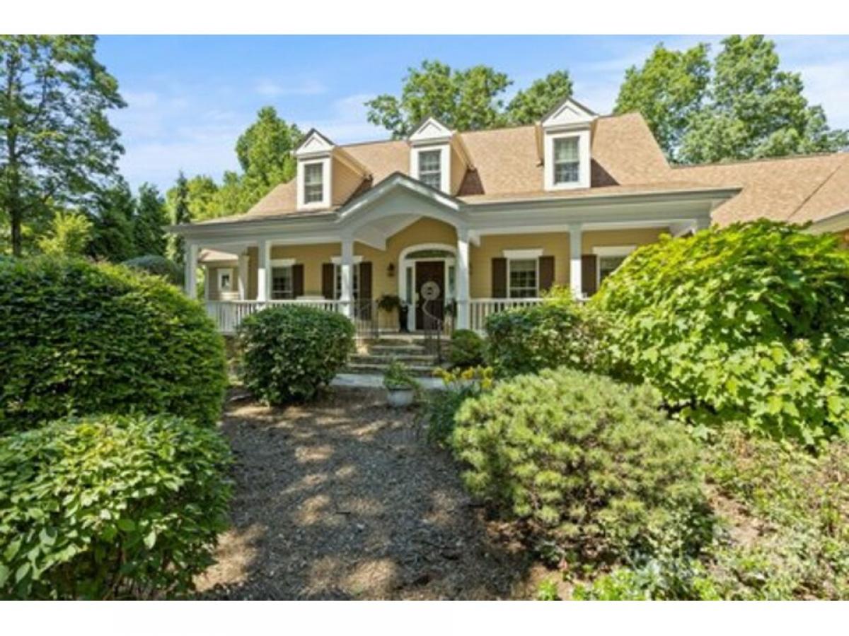 Picture of Home For Sale in Flat Rock, North Carolina, United States