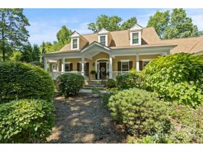 Home For Sale in Flat Rock, North Carolina