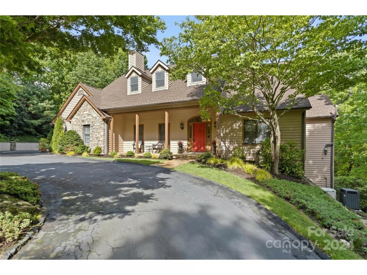 Picture of Home For Sale in Flat Rock, North Carolina, United States