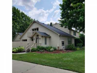 Home For Sale in Clinton Township, Michigan