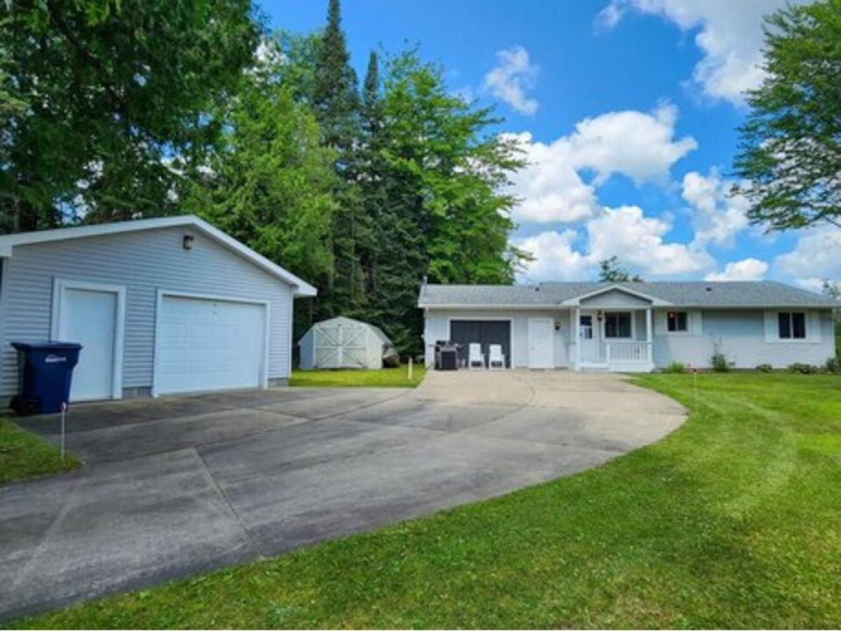 Picture of Home For Sale in Lake, Michigan, United States