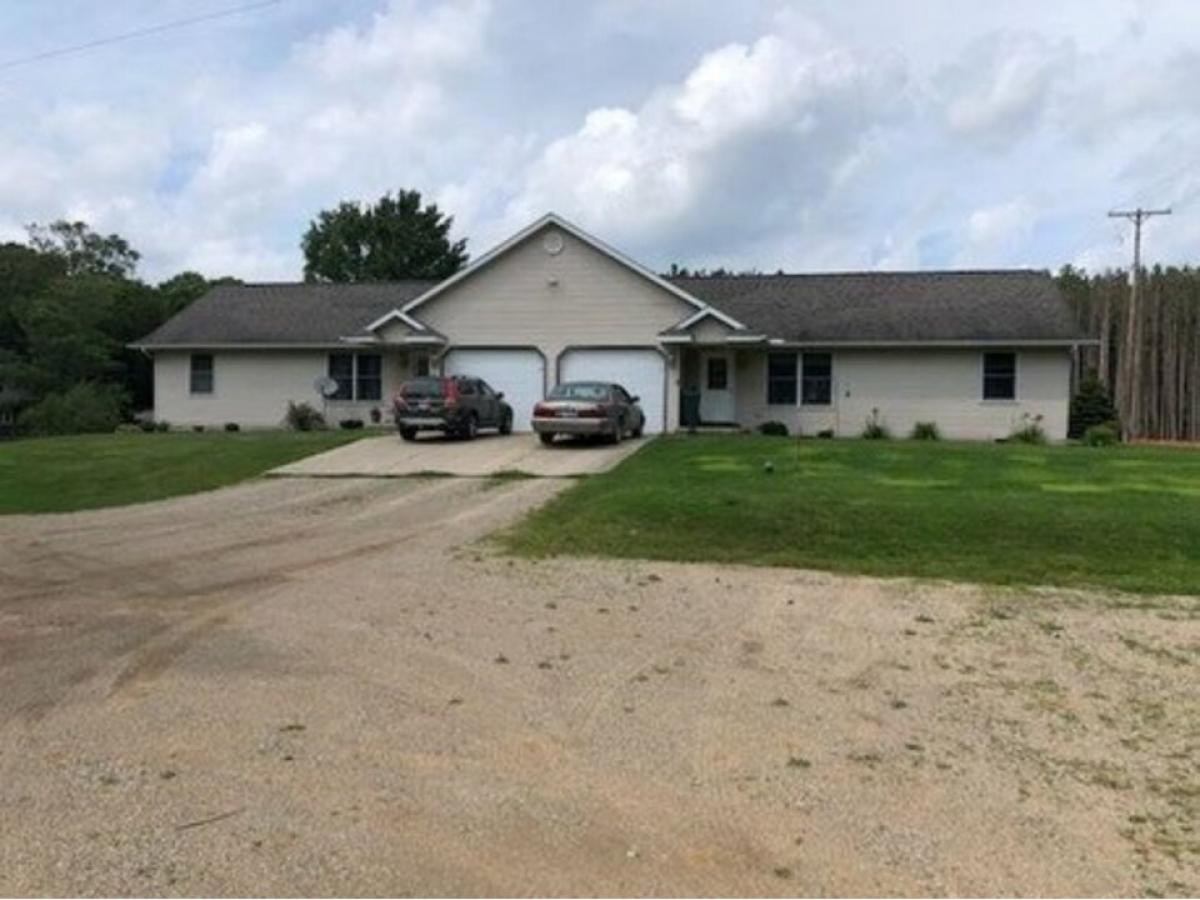 Picture of Home For Sale in Lake, Michigan, United States