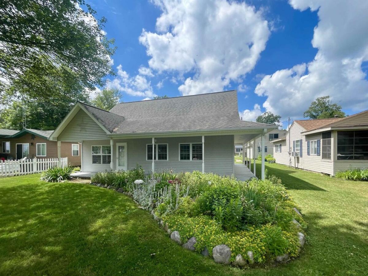 Picture of Home For Sale in Gladwin, Michigan, United States