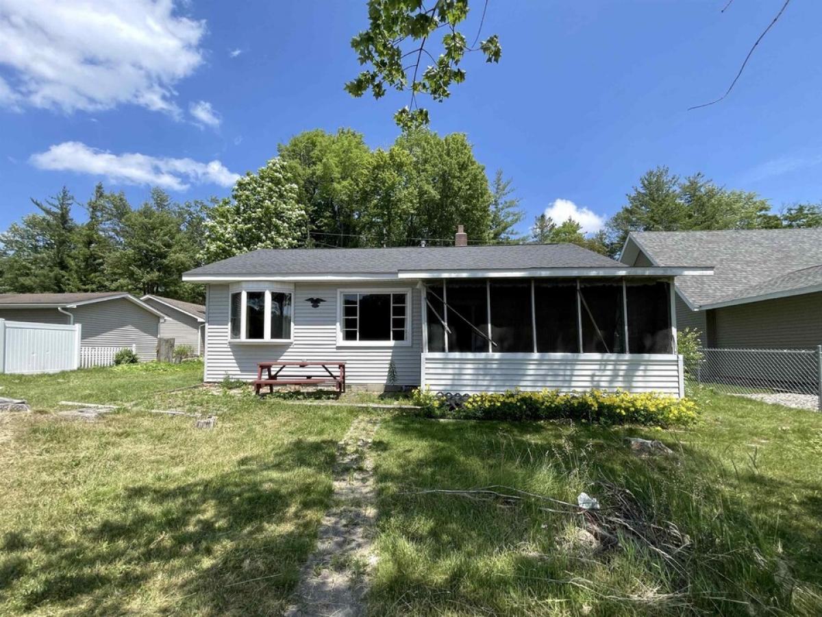 Picture of Home For Sale in Gladwin, Michigan, United States