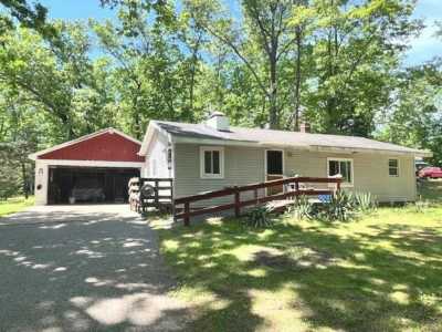 Home For Sale in Harrison, Michigan