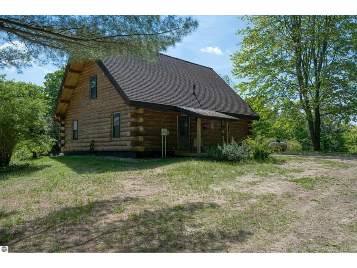 Picture of Home For Sale in Fife Lake, Michigan, United States