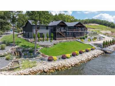 Home For Sale in Sunrise Beach, Missouri