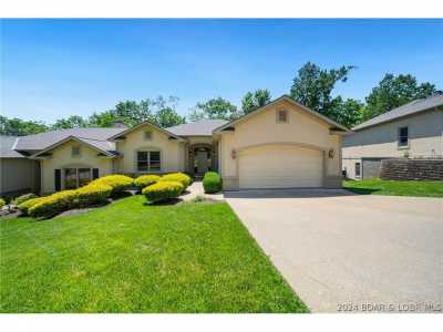 Home For Sale in Sunrise Beach, Missouri