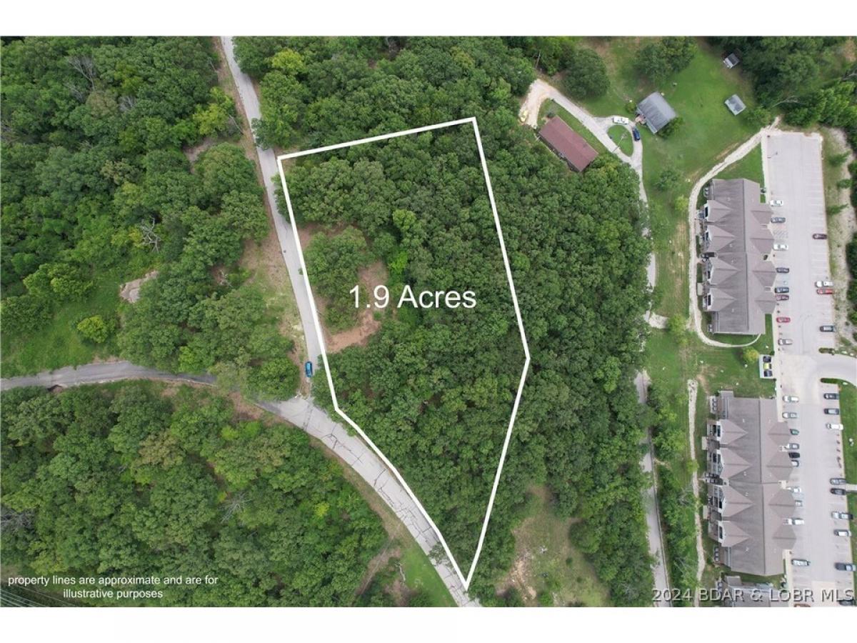 Picture of Residential Land For Sale in Lake Ozark, Missouri, United States