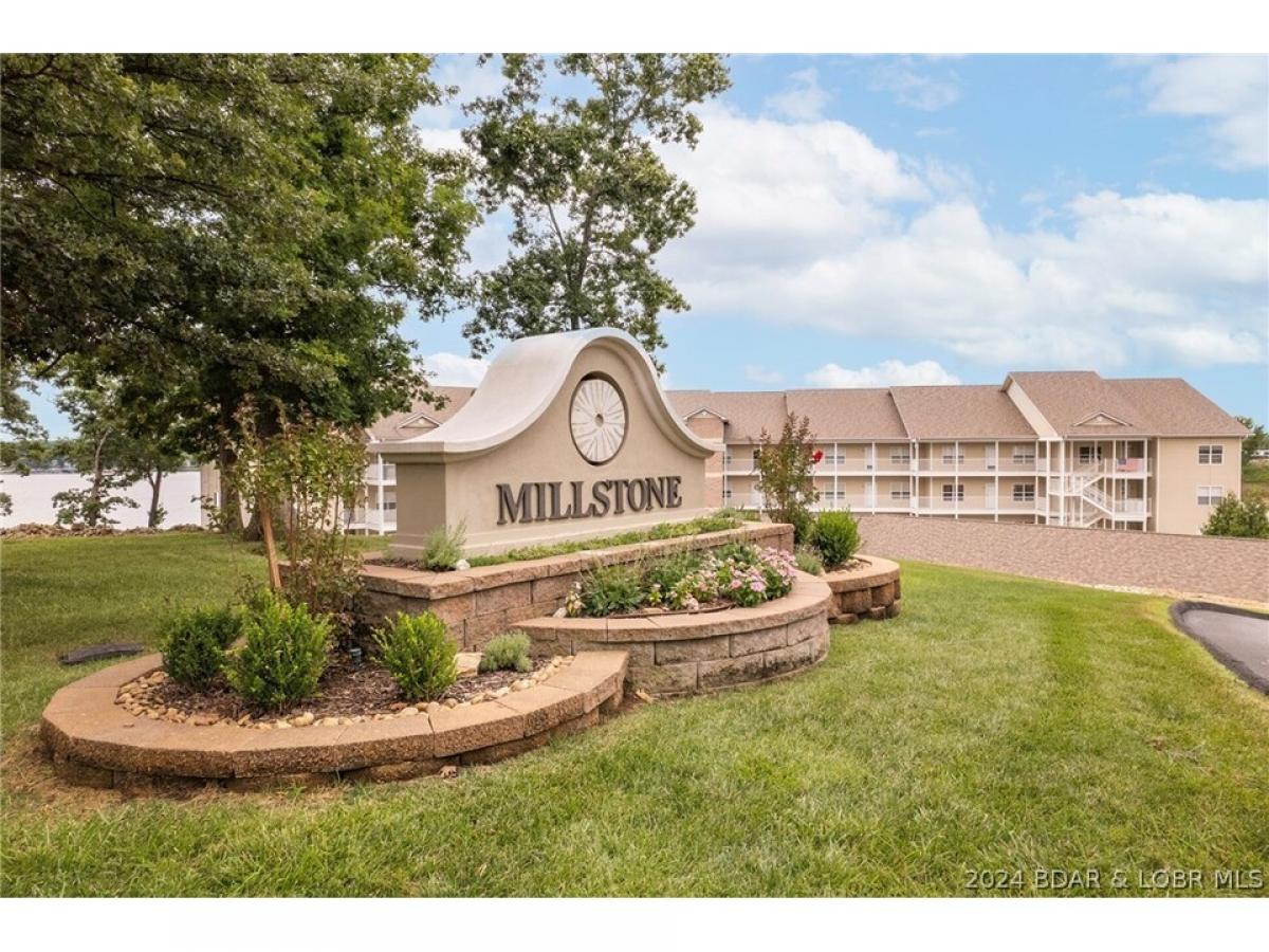 Picture of Home For Sale in Gravois Mills, Missouri, United States