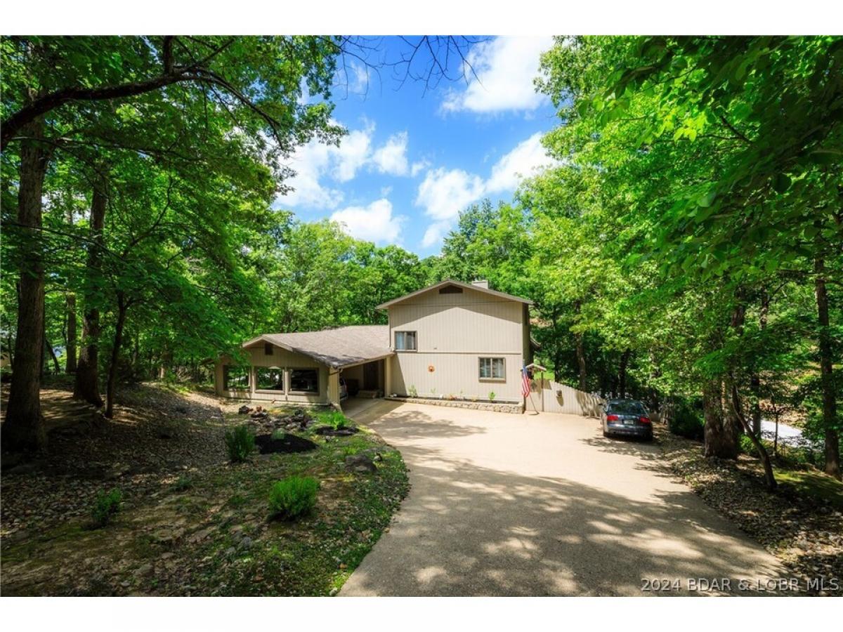 Picture of Home For Sale in Linn Creek, Missouri, United States