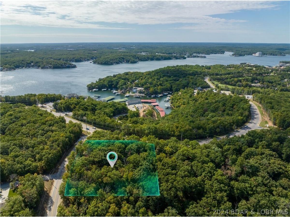 Picture of Residential Land For Sale in Lake Ozark, Missouri, United States