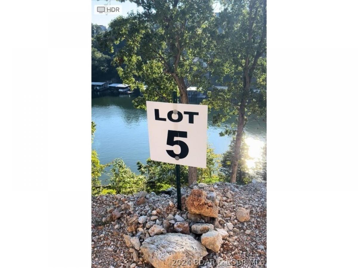 Picture of Residential Land For Sale in Lake Ozark, Missouri, United States