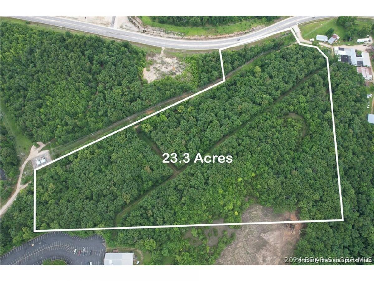 Picture of Residential Land For Sale in Lake Ozark, Missouri, United States