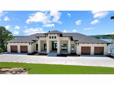 Home For Sale in Sunrise Beach, Missouri