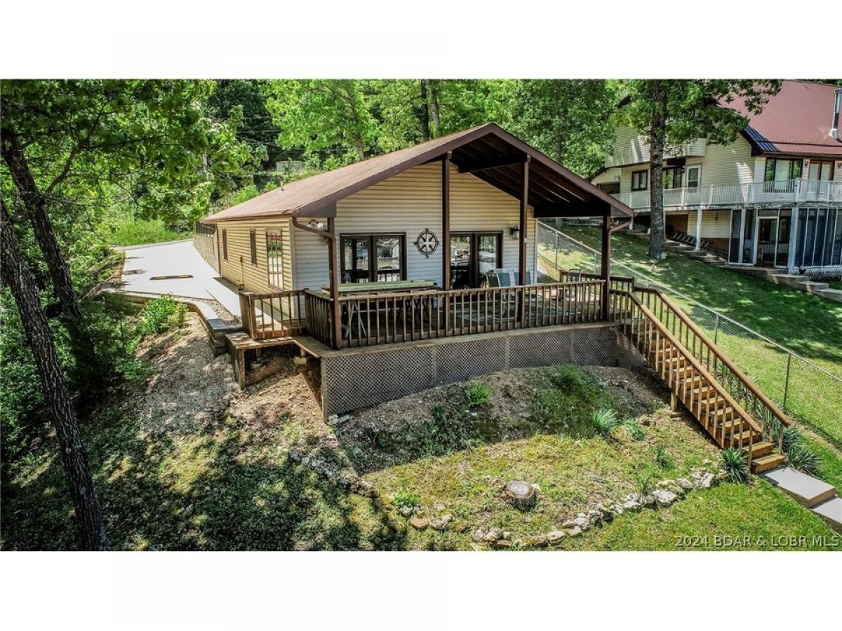 Picture of Home For Sale in Gravois Mills, Missouri, United States