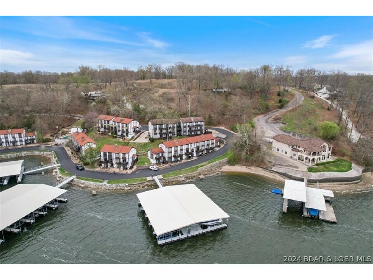 Picture of Home For Sale in Linn Creek, Missouri, United States