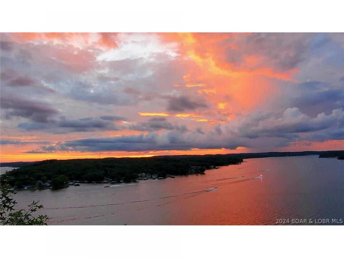 Picture of Home For Sale in Osage Beach, Missouri, United States