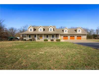 Home For Sale in Camdenton, Missouri