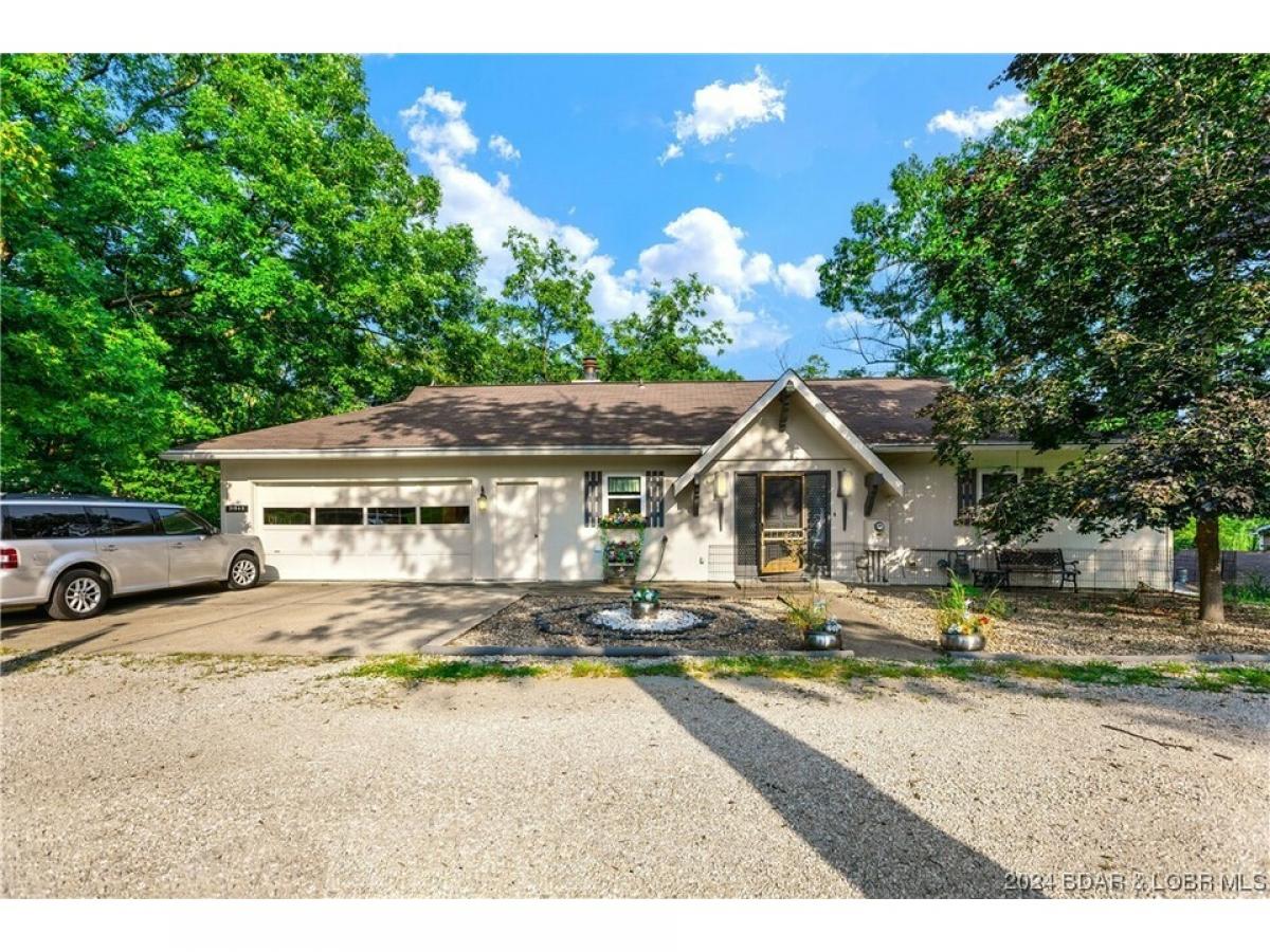 Picture of Home For Sale in Gravois Mills, Missouri, United States