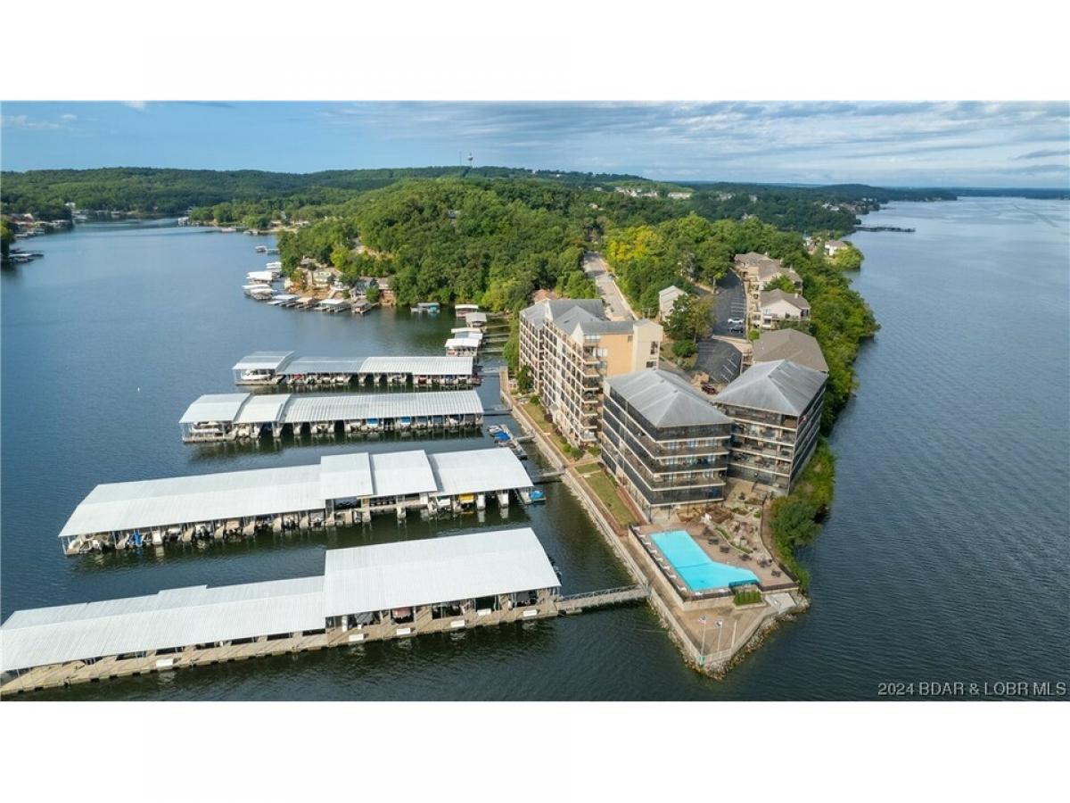 Picture of Home For Sale in Lake Ozark, Missouri, United States