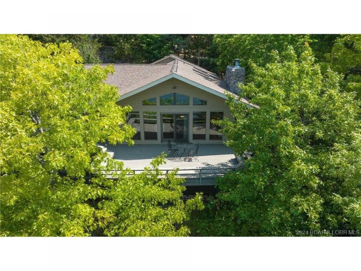 Picture of Home For Sale in Sunrise Beach, Missouri, United States