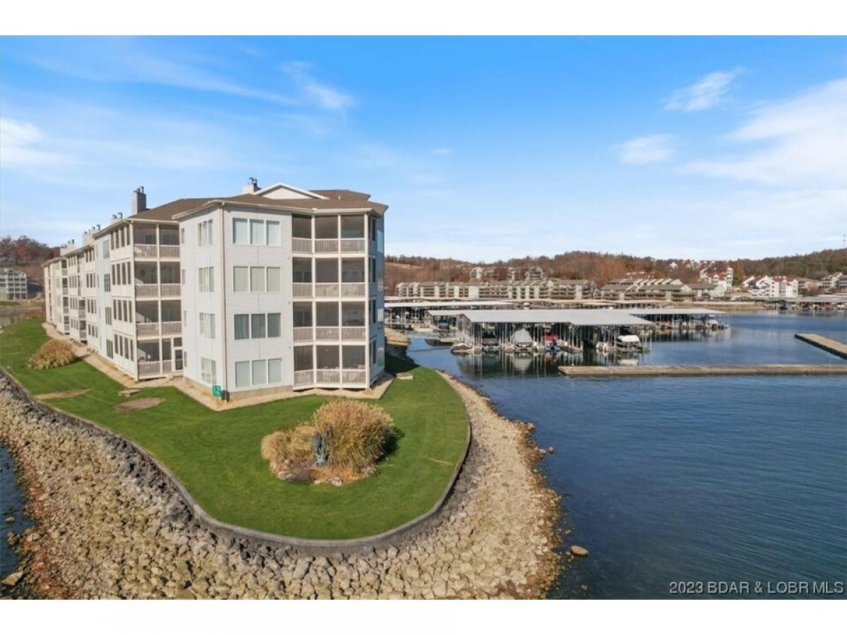 Picture of Home For Sale in Lake Ozark, Missouri, United States