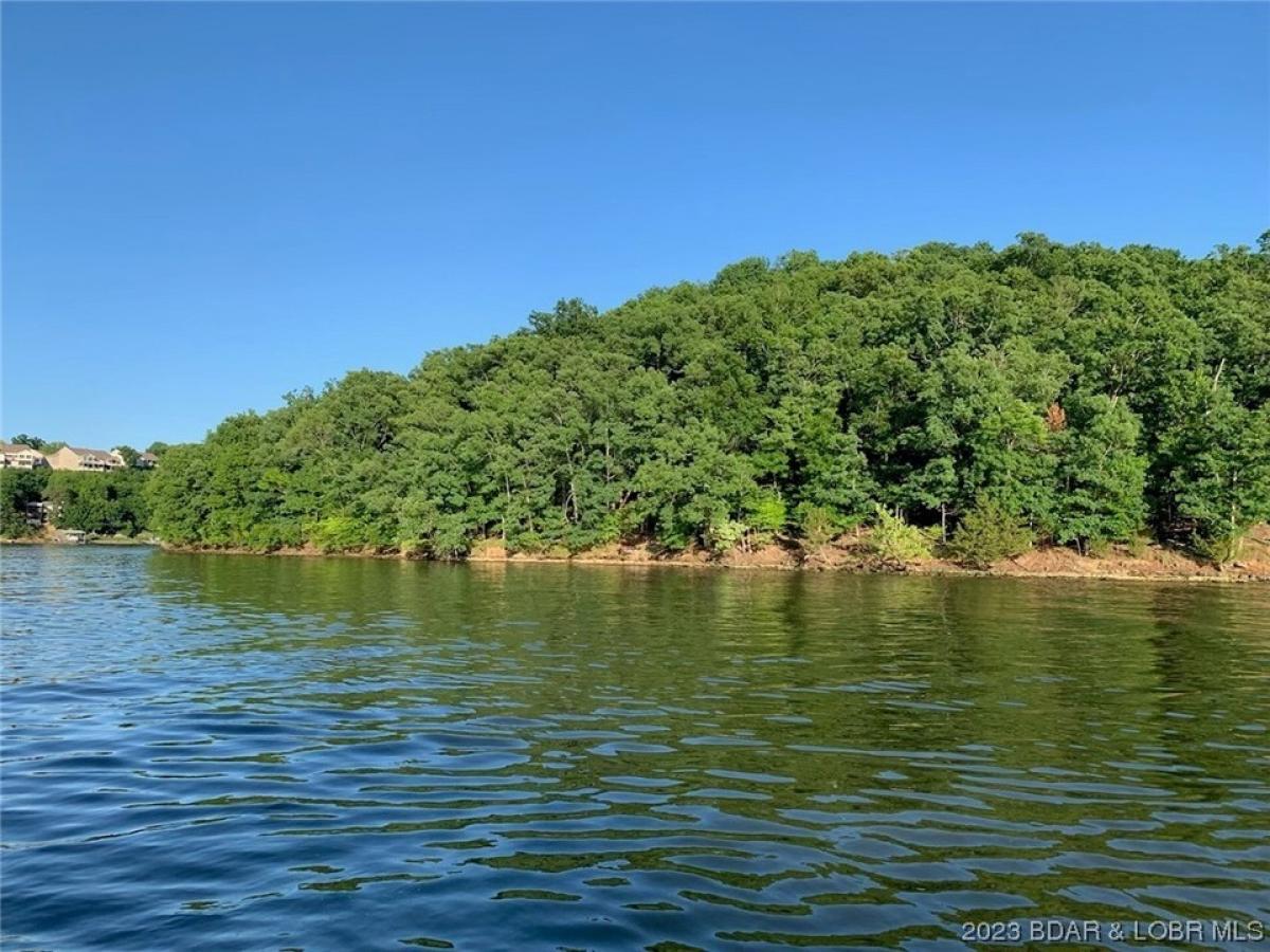 Picture of Residential Land For Sale in Lake Ozark, Missouri, United States