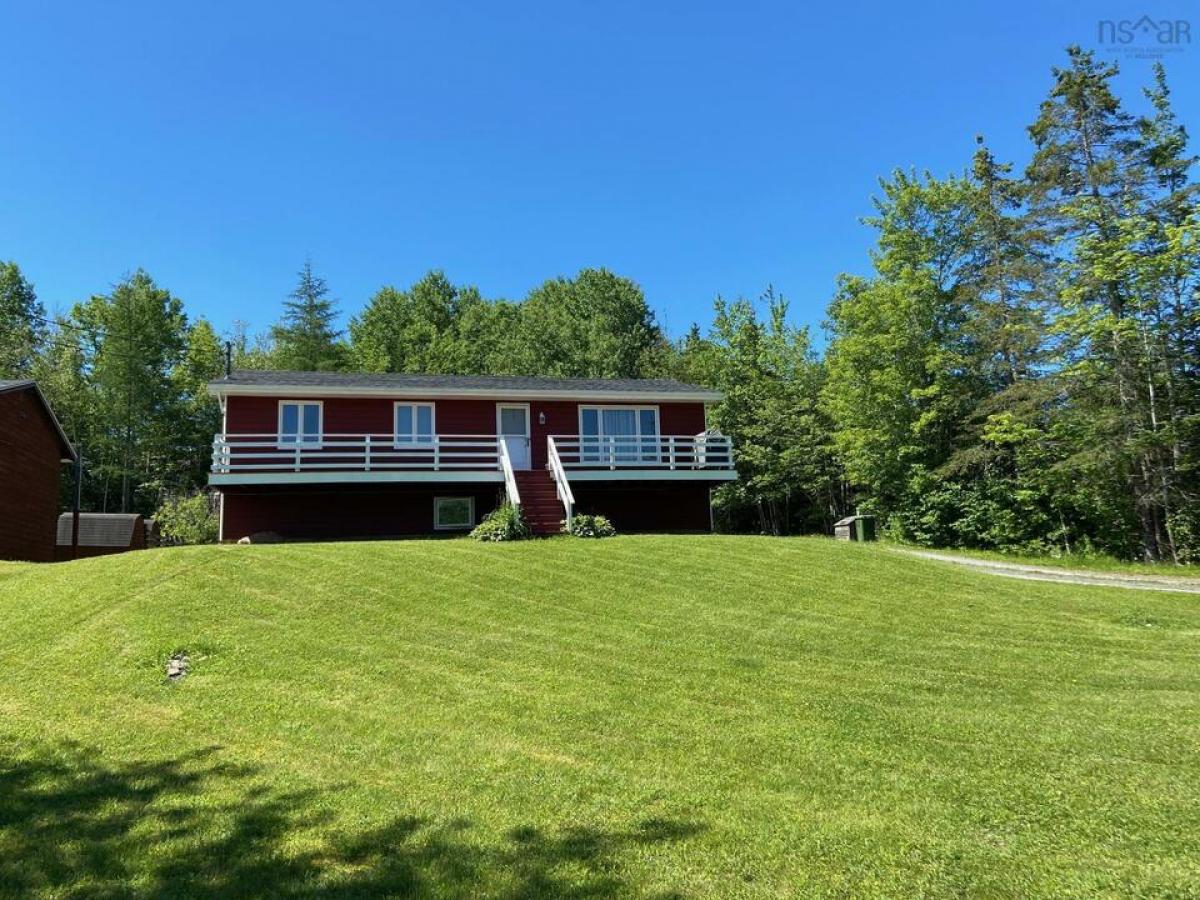 Picture of Home For Sale in Stewiacke, Nova Scotia, Canada