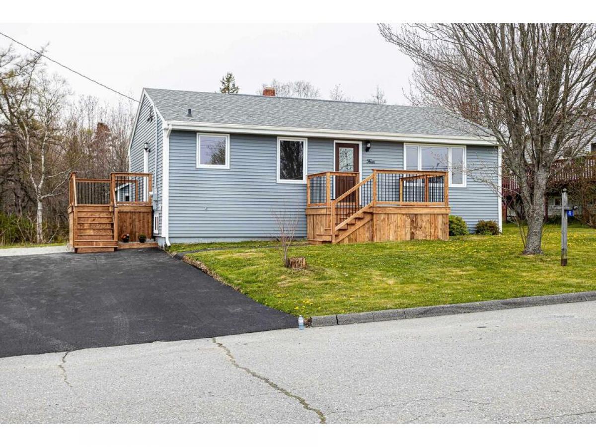 Picture of Home For Sale in Eastern Passage, Nova Scotia, Canada