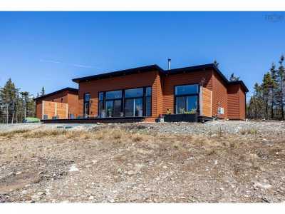 Home For Sale in Clam Bay, Canada