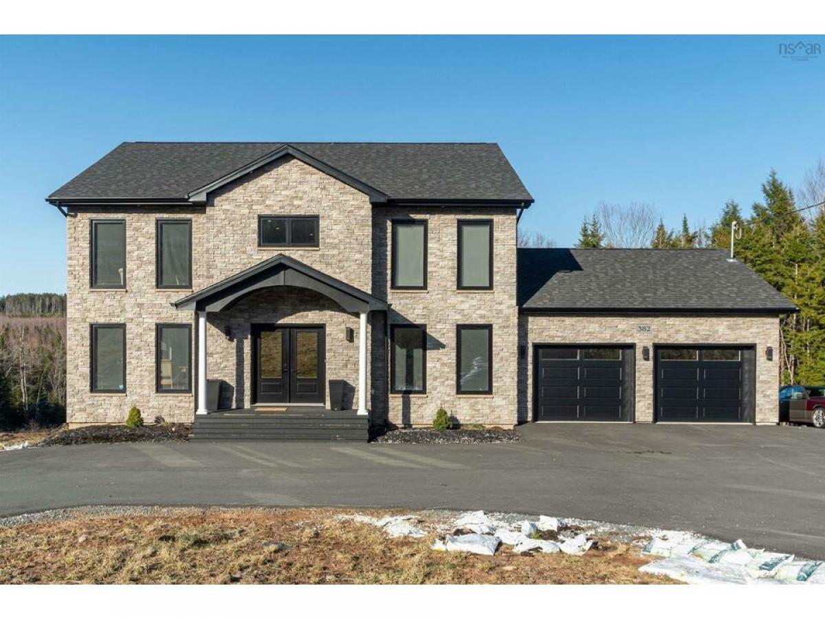 Picture of Home For Sale in Beaver Bank, Nova Scotia, Canada