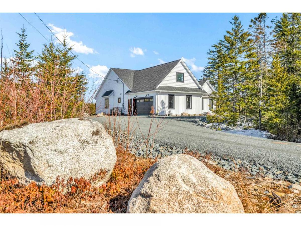 Picture of Home For Sale in Porters Lake, Nova Scotia, Canada