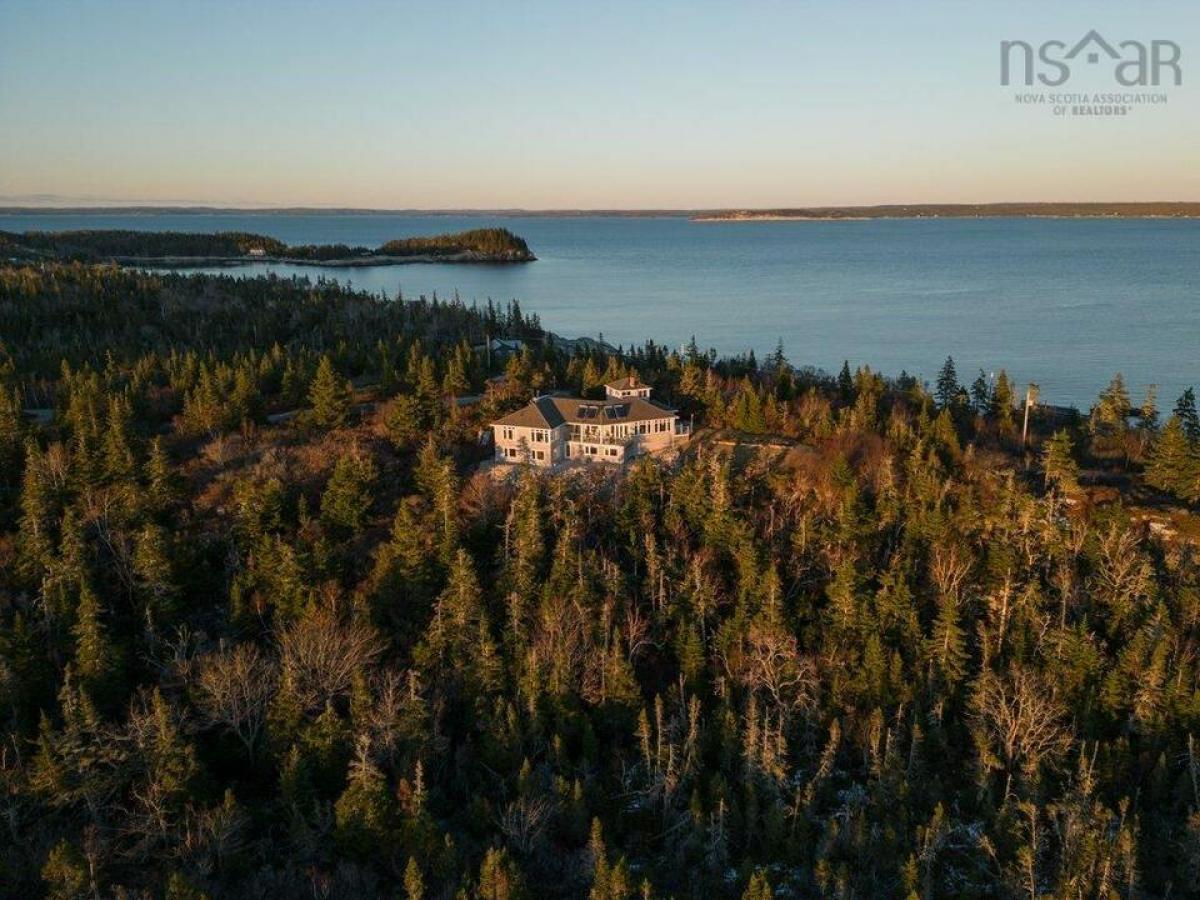 Picture of Home For Sale in Northwest Cove, Nova Scotia, Canada