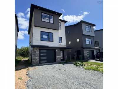 Home For Sale in Timberlea, Canada