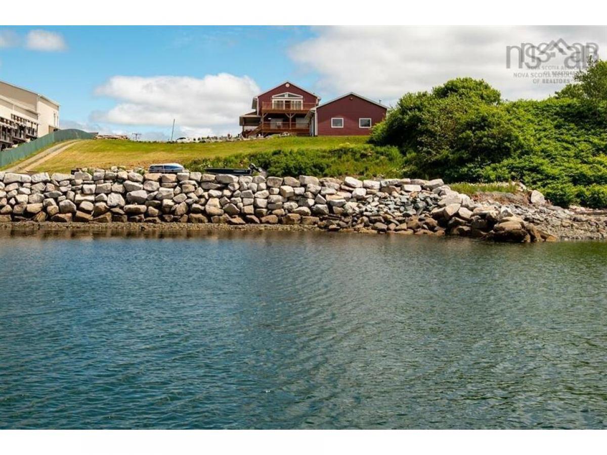 Picture of Home For Sale in Eastern Passage, Nova Scotia, Canada