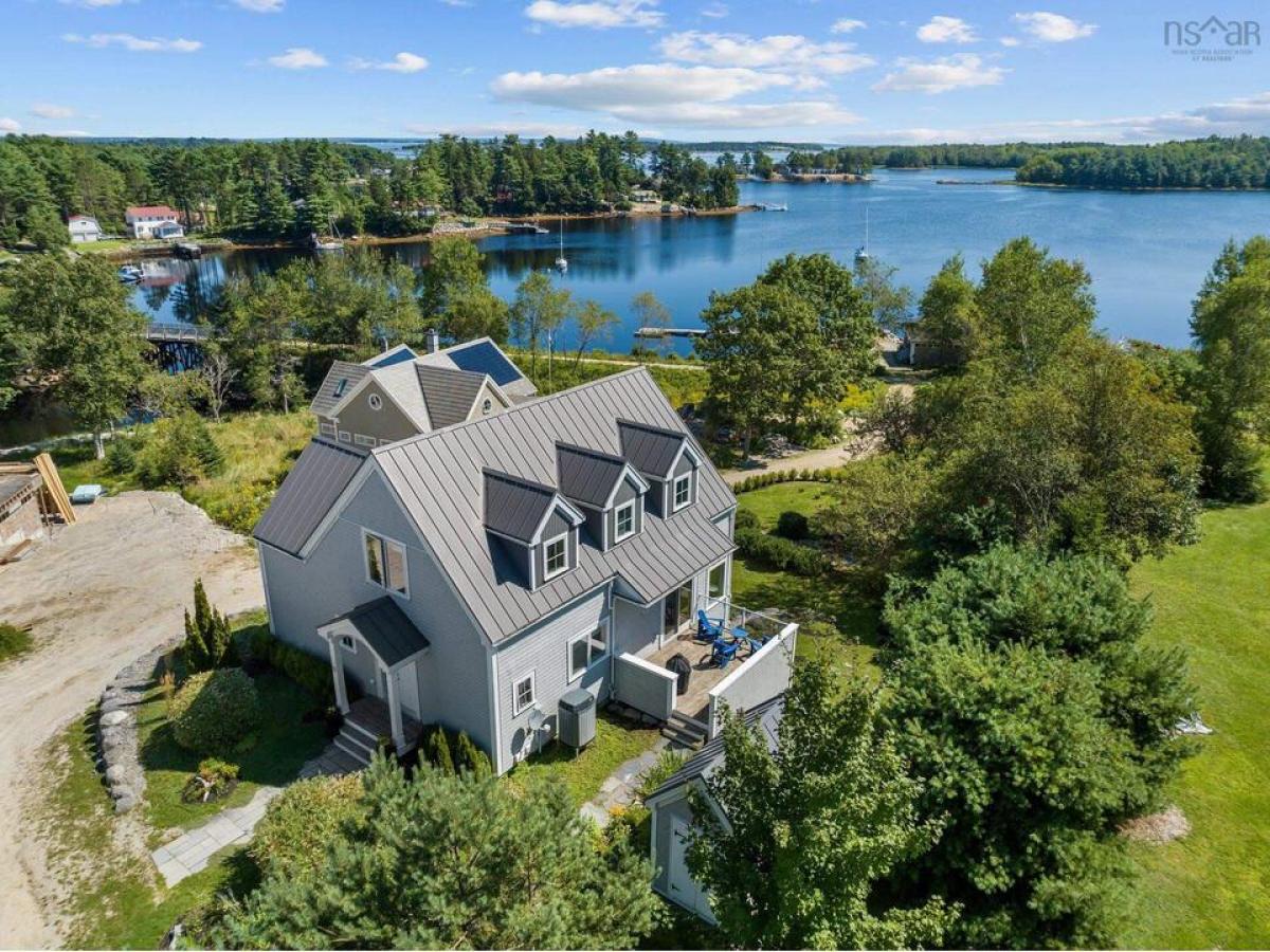 Picture of Home For Sale in Martins River, Nova Scotia, Canada