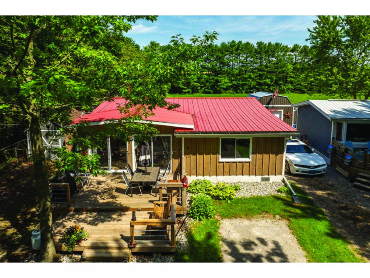 Picture of Home For Sale in Selkirk, Ontario, Canada