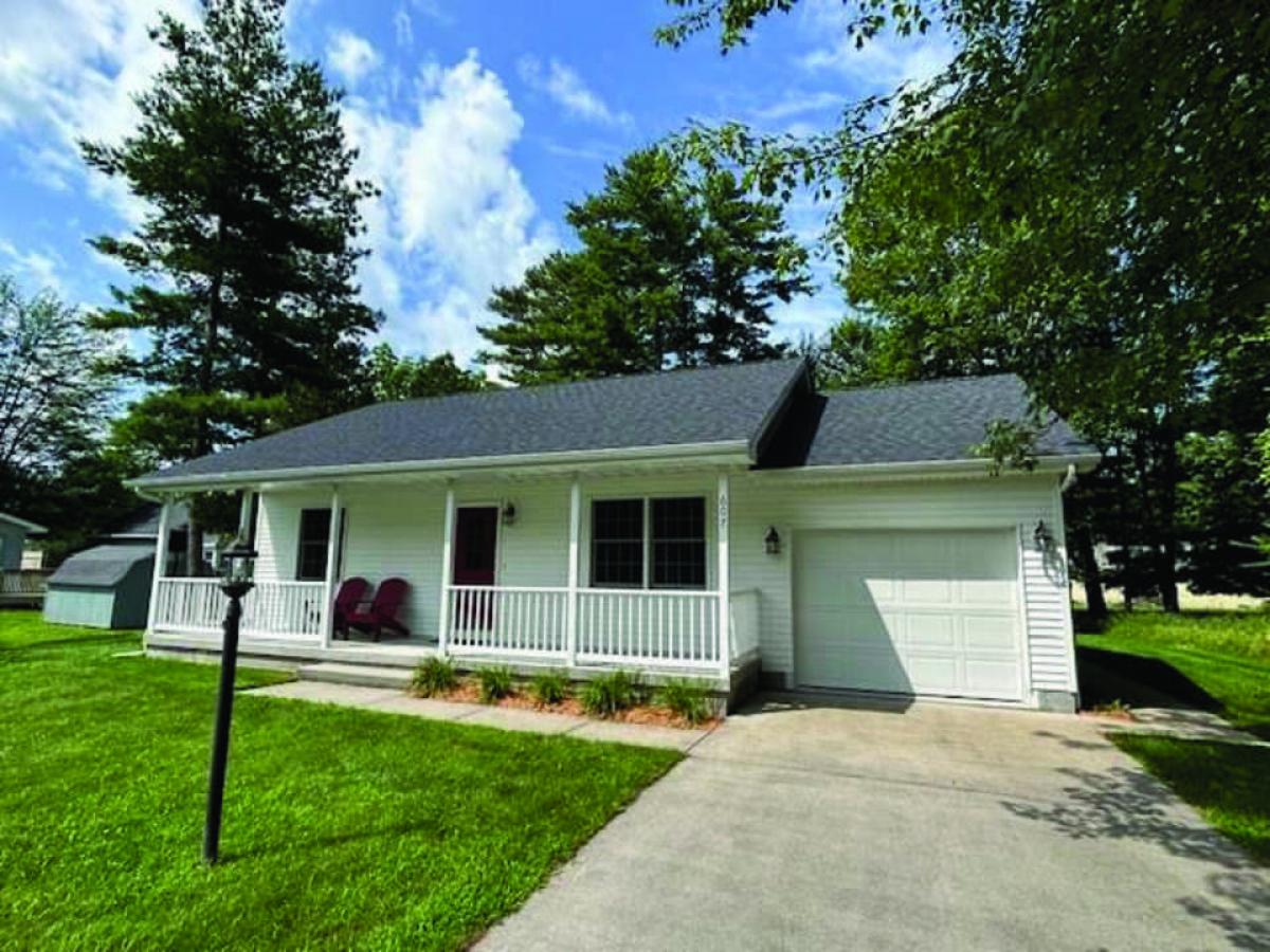 Picture of Home For Sale in East Tawas, Michigan, United States