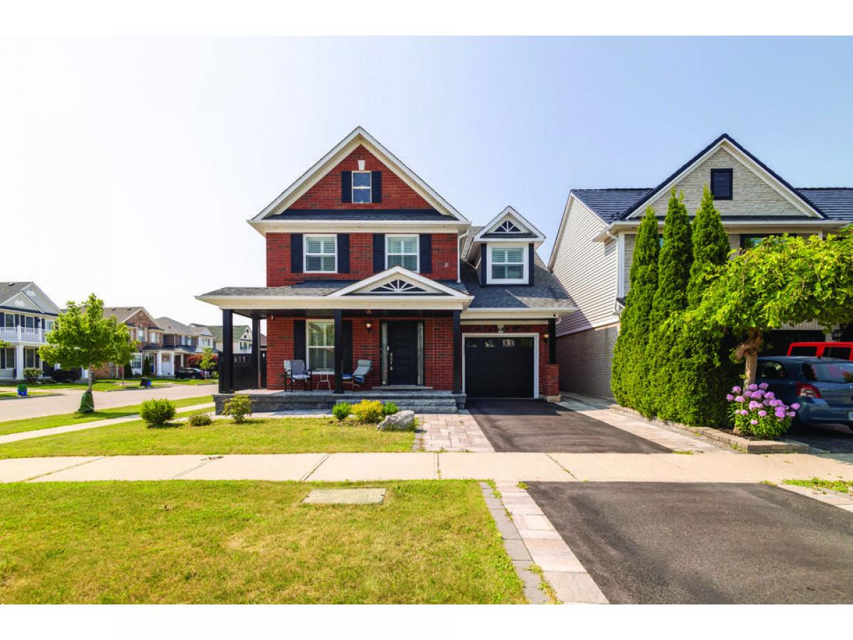 Picture of Home For Sale in Milton, Ontario, Canada