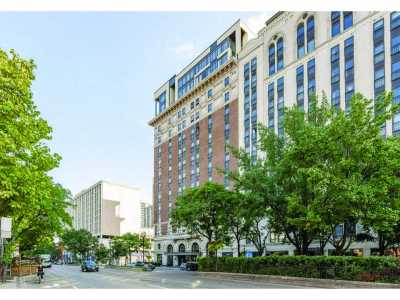 Condo For Sale in Hamilton, Canada