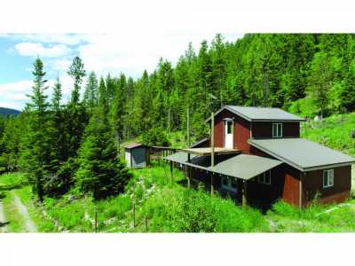 Home For Sale in Moyie Springs, Idaho