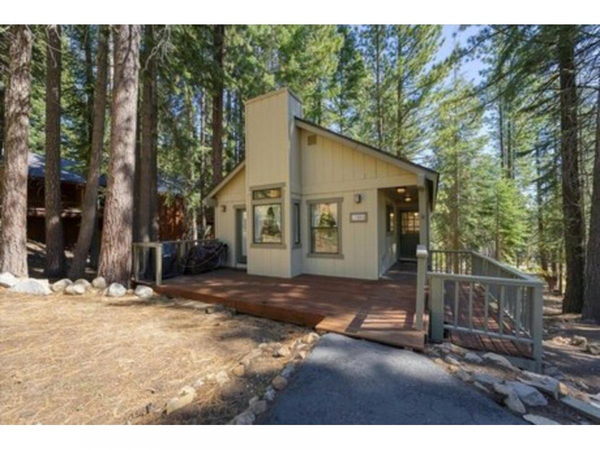 Picture of Home For Sale in Moyie Springs, Idaho, United States