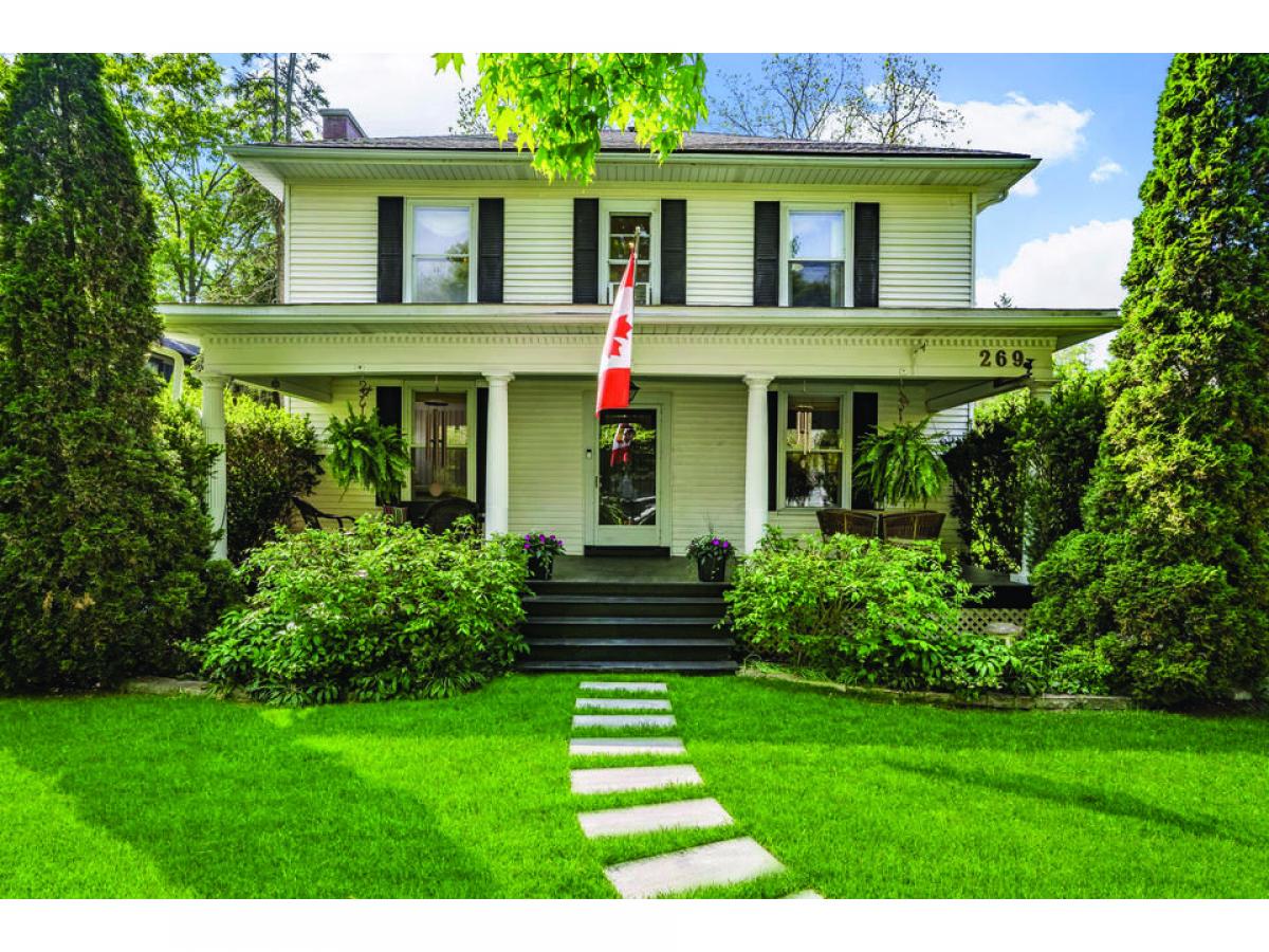 Picture of Home For Sale in Niagara-On-The-Lake, Ontario, Canada