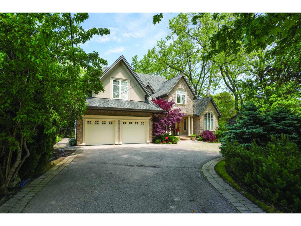 Picture of Home For Sale in Mississauga, Ontario, Canada