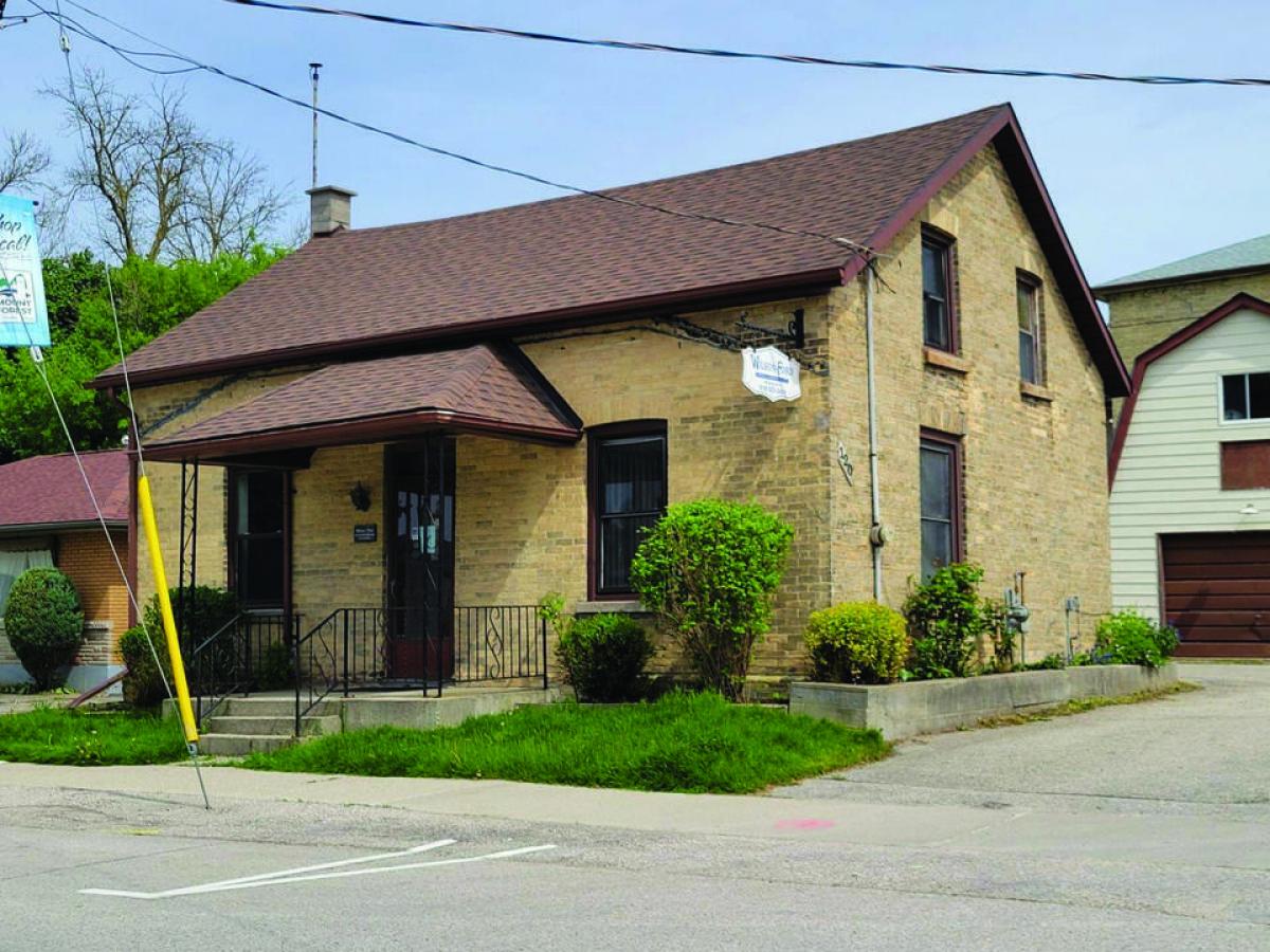 Picture of Commercial Building For Sale in Mount Forest, Ontario, Canada