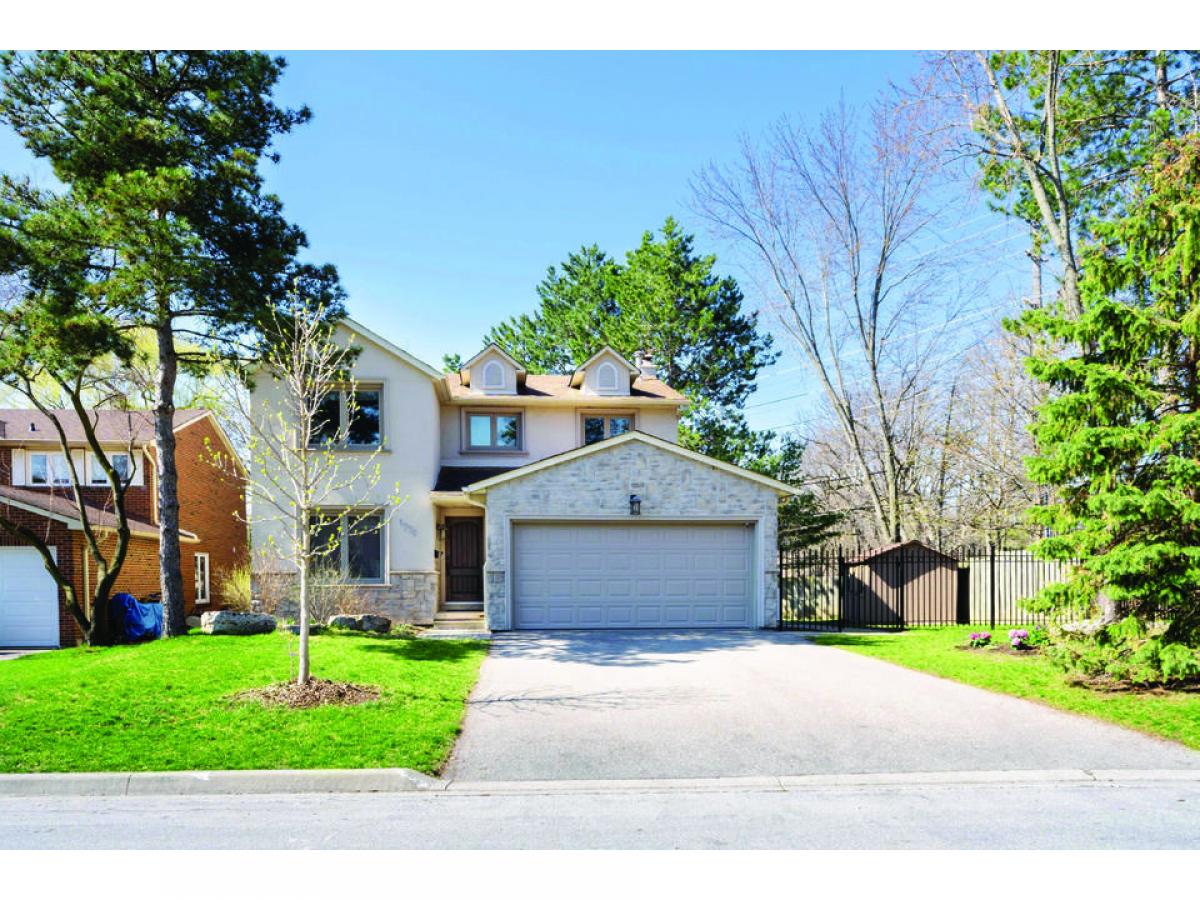 Picture of Home For Sale in Mississauga, Ontario, Canada