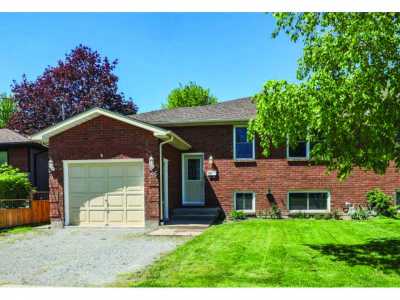 Home For Sale in Saint Catharines, Canada