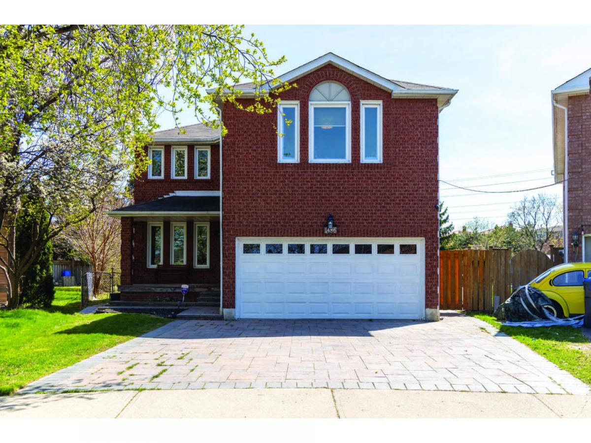 Picture of Home For Sale in Mississauga, Ontario, Canada